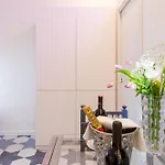 Rea Life Luxury 住宿加早餐酒店 3*